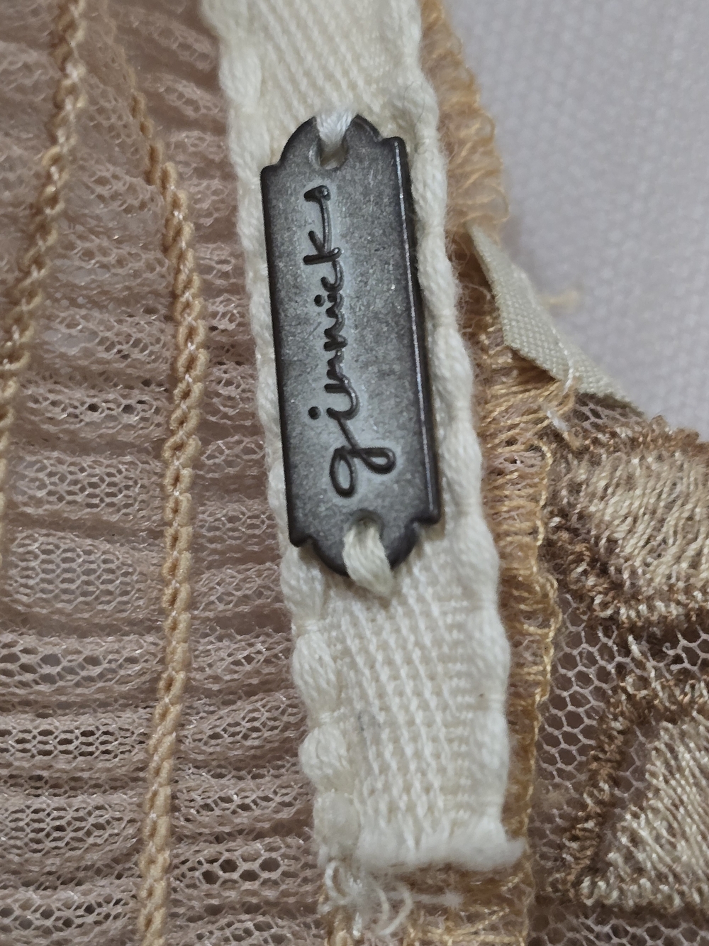Gimmicks by BKE Beige Bodysuit w/Sheer Mesh Detailing Embroidered Accents M NWT - Picture 5 of 12